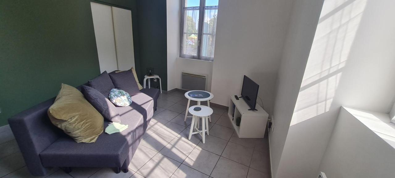Appartement Studio Dole Grevy Deux Etoiles Exterior photo